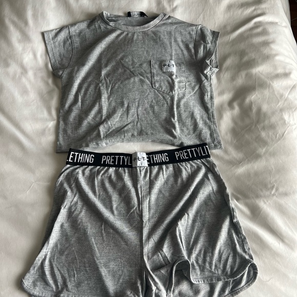 PrettyLittleThing Other - Pretty Little thing lounge set